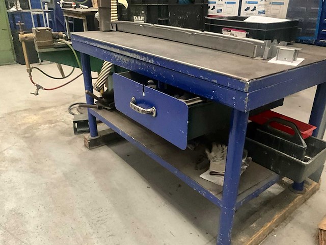 Zwaar metalen werkbank - afbeelding 6 van  9