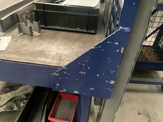 Zwaar metalen werkbank - afbeelding 9 van  9