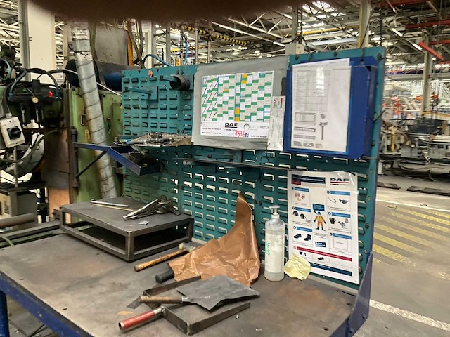 Zwaar metalen werkbank - afbeelding 3 van  3