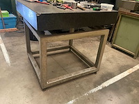Zwaar metalen werk/snijtafel - afbeelding 2 van  3