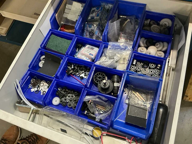 Zwaar metalen werktafel (2x) - afbeelding 5 van  8