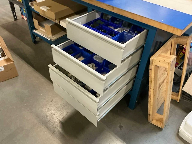 Zwaar metalen werktafel (2x) - afbeelding 4 van  8
