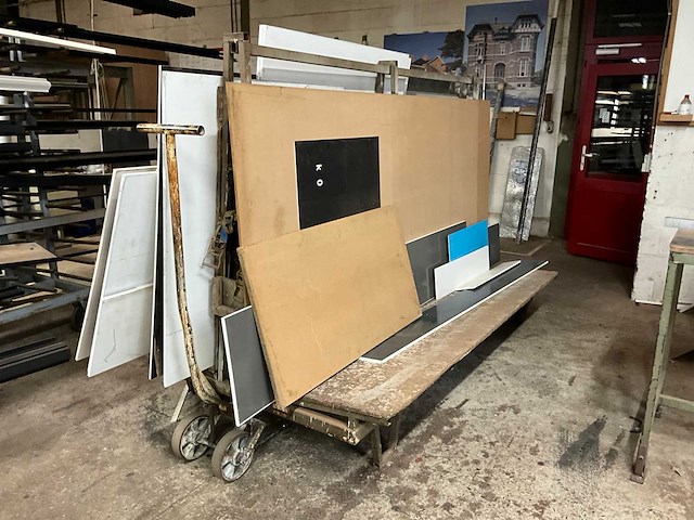 Zwaarlast wagen - afbeelding 1 van  8