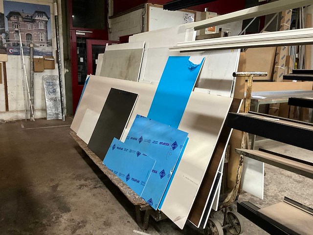 Zwaarlast wagen - afbeelding 2 van  8