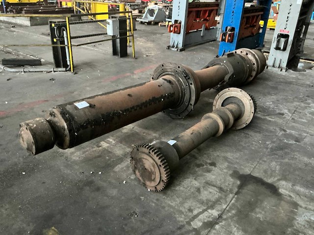 Zware aandrijfassen (2x) - afbeelding 1 van  5