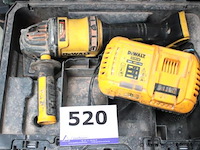 Zware accu haakse slijptol dewalt dcb 118, werking niet gekend - afbeelding 1 van  3