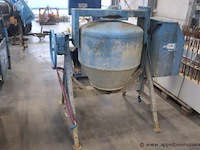 Zware betonmolen - afbeelding 1 van  3