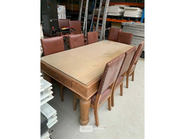 Zware eiken tafel met 8 stoelen - afbeelding 3 van  3