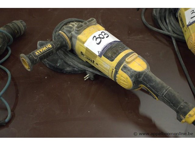 Zware haakse slijptol dewalt 230mm - afbeelding 1 van  3
