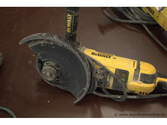 Zware haakse slijptol dewalt 230mm - afbeelding 2 van  3