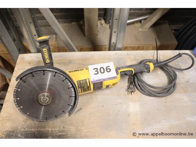Zware haakse slijptol dewalt dwe4559-qs - afbeelding 1 van  3