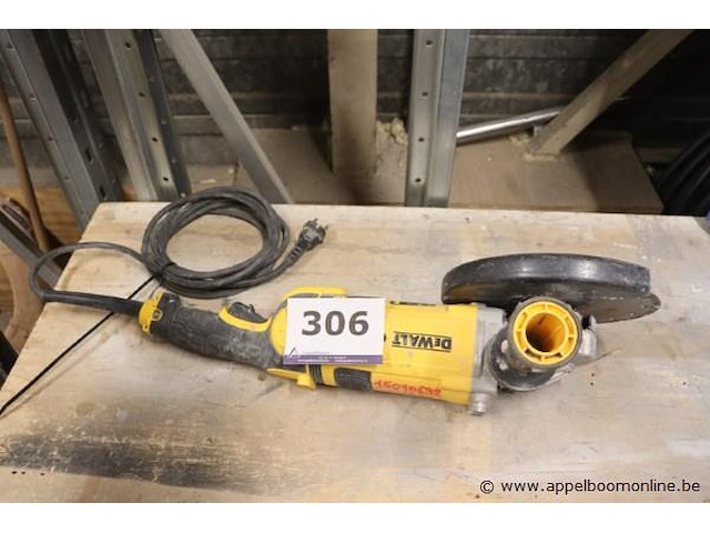 Zware haakse slijptol dewalt dwe4559-qs - afbeelding 2 van  3