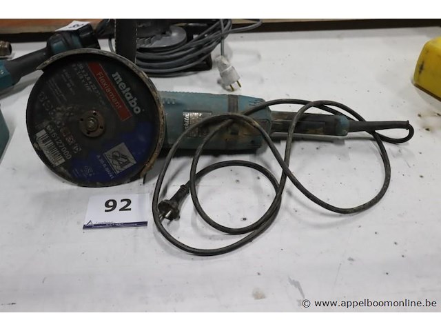 Zware haakse slijptol makita ga9030r, werking niet gekend - afbeelding 1 van  3