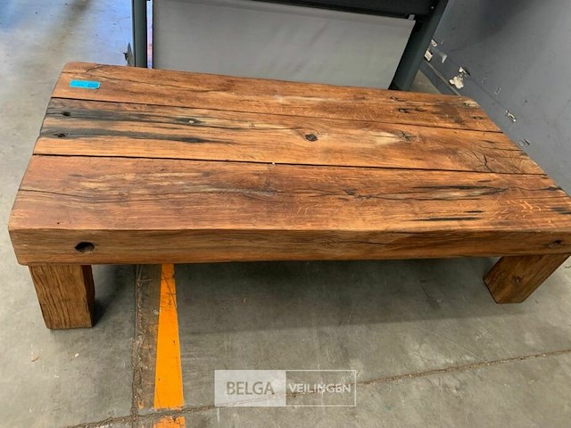 Zware houten salontafel - afbeelding 1 van  2