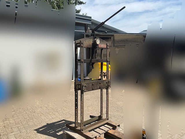 Zware hydraulische werkplaatspers - 17 ton - functioneel - afbeelding 1 van  6