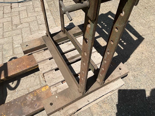 Zware hydraulische werkplaatspers - 17 ton - functioneel - afbeelding 6 van  6