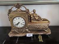 Zware klok 55x18cm hoogte 40cm - afbeelding 1 van  4