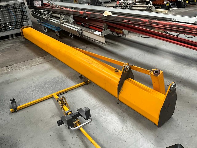 Zware kolom/zwenkarmkraanpaal statech met arm demag - afbeelding 13 van  18