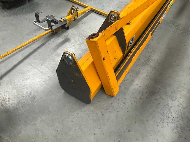 Zware kolom/zwenkarmkraanpaal statech met arm demag - afbeelding 18 van  18