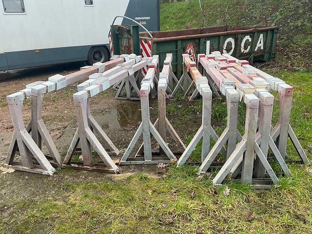 Zware metalen schraag (12x) - afbeelding 1 van  2