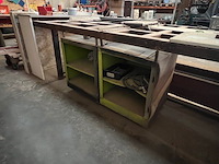 Zware metalen werkbank 150x600 cm, 2 metalen kokers ca. 5m, ca. 3 ton herbruikbaar ijzer (28,29,30) - afbeelding 7 van  18
