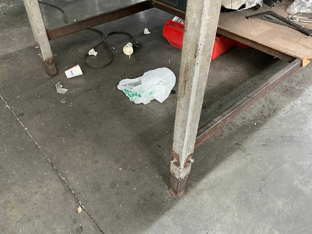 Zware metalen werktafel - afbeelding 3 van  6