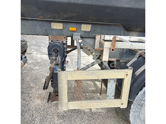 Zware overdekte oplegger kaiser s3302g37(vin:vrhs3302vt2c00451) - afbeelding 33 van  35