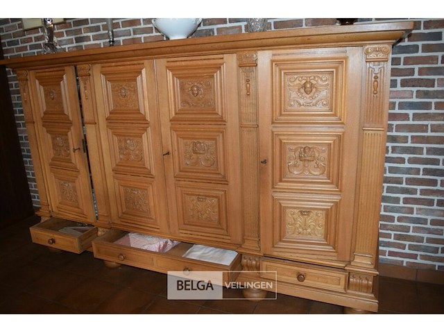 Zware uitschuifbare tafel met 6 stoelen en kast - afbeelding 6 van  7