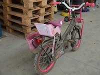 Zwart met roze kinderfietsje (met schade), zwarte mountainbike rockrider maat 24 (met schade aan stuur) - afbeelding 5 van  16