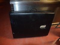 Zwart opvouwbare massagetafel, ronde kruk op wielen, rechthoekige spiegel, metalen rolrek, rekje zwart 3 etages (1,2,3,15,16) - afbeelding 3 van  10