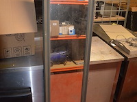 Zwart opvouwbare massagetafel, ronde kruk op wielen, rechthoekige spiegel, metalen rolrek, rekje zwart 3 etages (1,2,3,15,16) - afbeelding 4 van  10