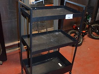 Zwart opvouwbare massagetafel, ronde kruk op wielen, rechthoekige spiegel, metalen rolrek, rekje zwart 3 etages (1,2,3,15,16) - afbeelding 7 van  10