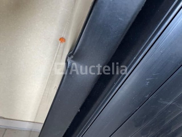 Zwarte kast met 2 gordijndeuren - afbeelding 4 van  8