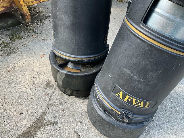 Zwarte plastic vuilbakken met metalen binnenbak (3x) - afbeelding 4 van  9