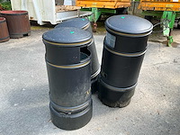 Zwarte plastic vuilbakken met metalen binnenbak (3x) - afbeelding 6 van  9