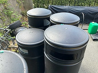 Zwarte plastic vuilbakken met metalen binnenbak (5x) - afbeelding 4 van  7