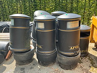 Zwarte plastic vuilbakken met metalen binnenbak (5x) - afbeelding 1 van  7