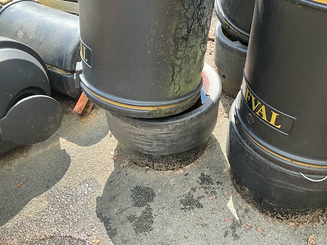 Zwarte plastic vuilbakken met metalen binnenbak (5x) - afbeelding 8 van  8