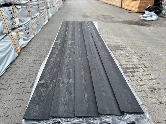 Zweeds rabat zwart gecoat 4200x195x16mm (100x) - afbeelding 1 van  3