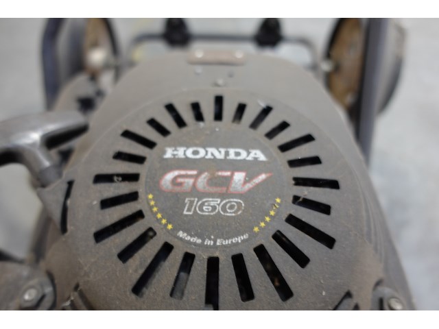 Zweefmaaier flymo - afbeelding 7 van  7