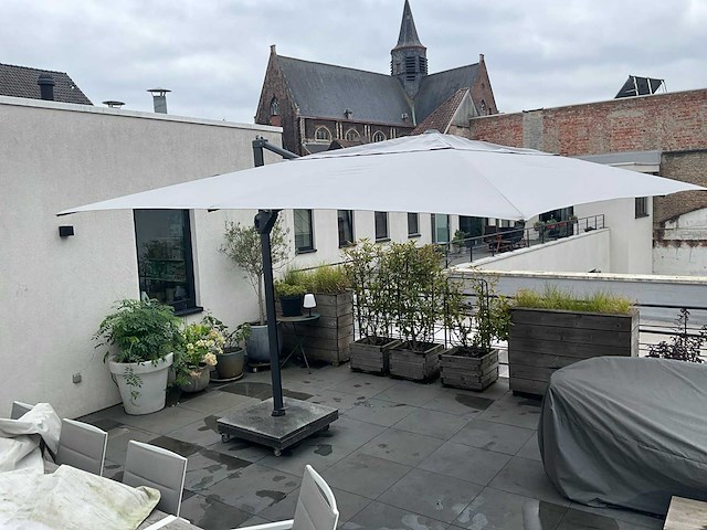 Zweefparasol - afbeelding 1 van  6