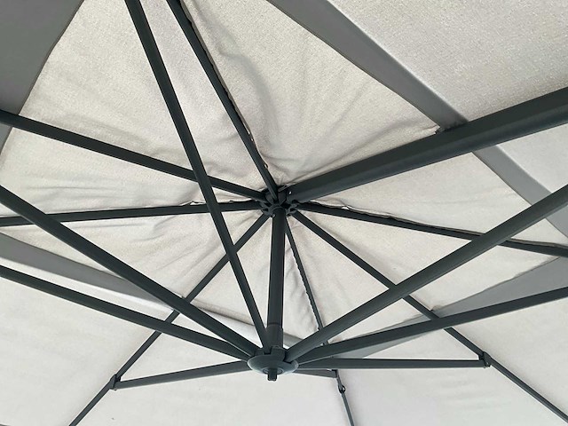 Zweefparasol - afbeelding 5 van  6