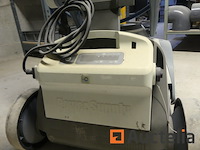 Zwembadreinigingsrobot pool valet senior - afbeelding 3 van  9