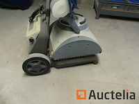 Zwembadreinigingsrobot pool valet senior - afbeelding 4 van  9