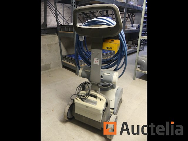 Zwembadreinigingsrobot pool valet senior - afbeelding 6 van  9